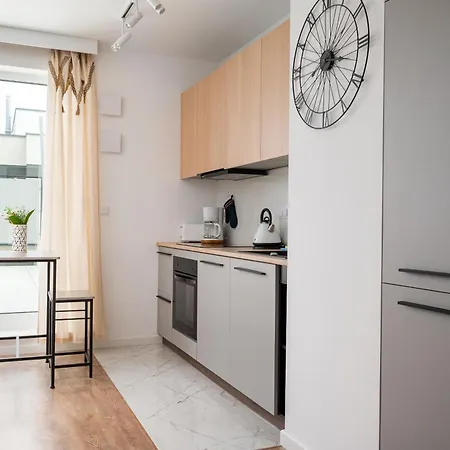 Апартаменти Lopuszanska Modern With Balcony *