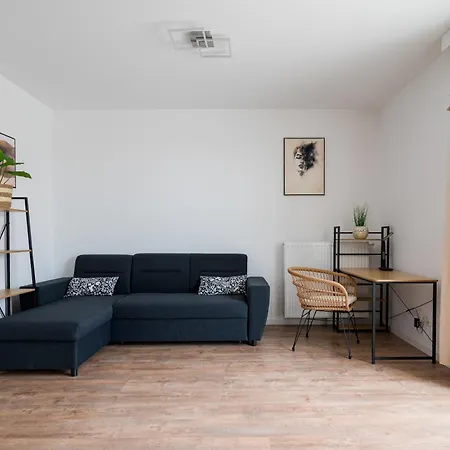 Апартаменти Lopuszanska Modern With Balcony *