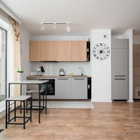 Апартаменти Lopuszanska Modern With Balcony